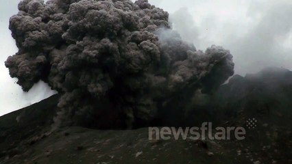 Rare Footage of Sakurajima Volcano Erupting