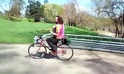 The Bicycling Guitarist Plays Stewart Park