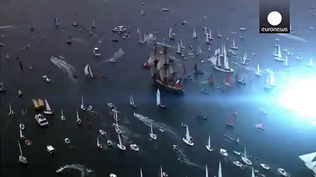 Retour triomphal de L'Hermione en France