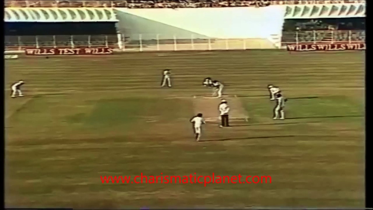 Imran Khan Big Inswinger