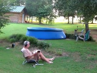 Tonton flingue la piscine