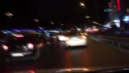 Düğün konvoyunda tehlikeli seyir