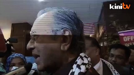 Mahathir: Najib soft and silent on critical issues