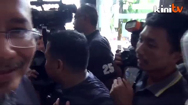 PAS Selangor exco to continue working with Khalid for now