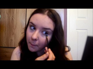 Gold And Bright Blue Eyes | Makeup Tutorial