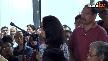 Forum 'Krisis Selangor' hangat pula dengan isu hina wanita