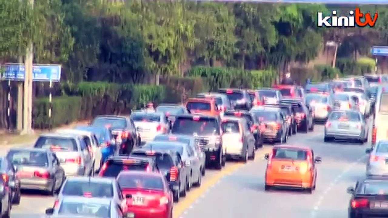 Workers burdened in Johor with causeway toll hike