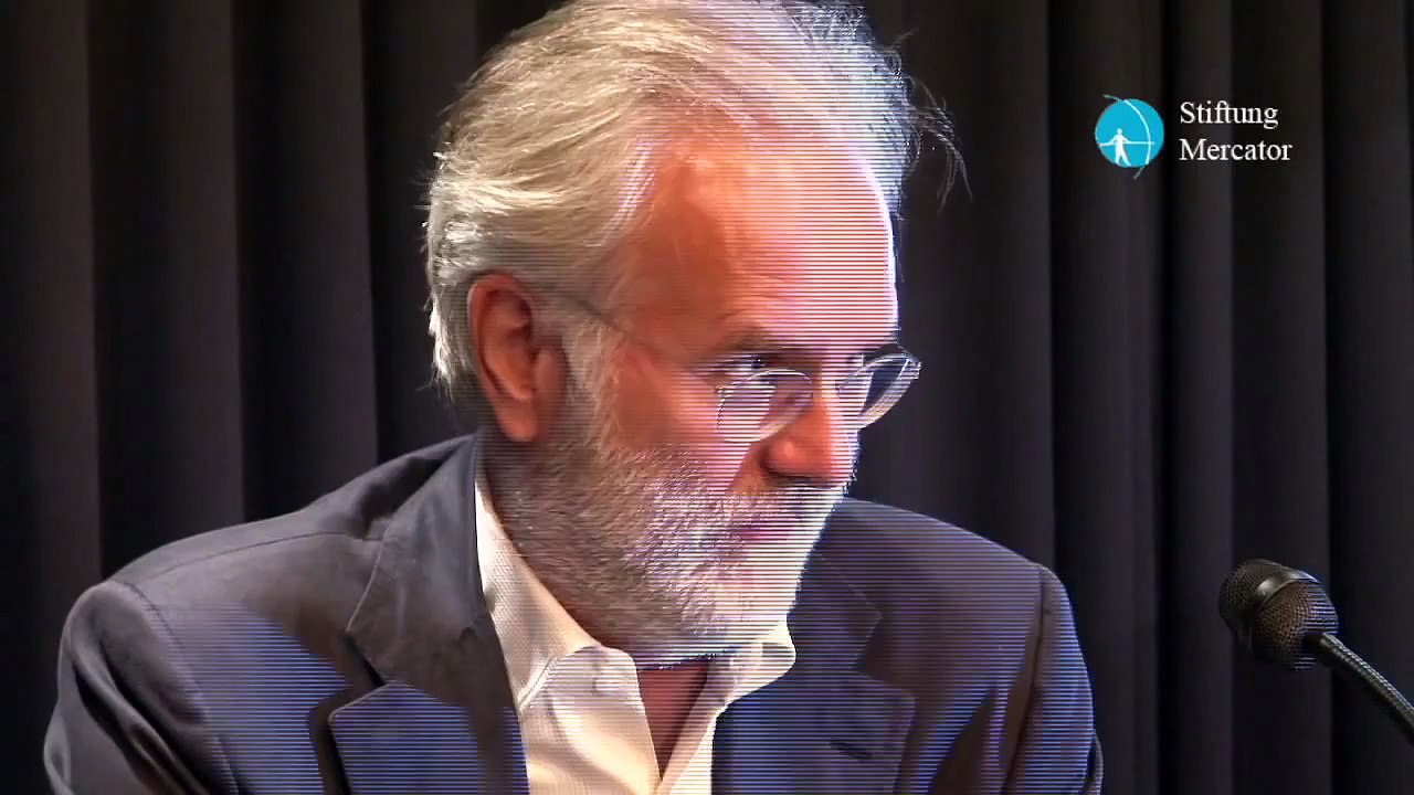 Harald Schmidt auf der Pressekonferenz zum Kabarettpreis "Das Schwarze Schaf"