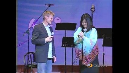 Steve Green sings "People Need the Lord" (duet w/ Song Jung Mi)