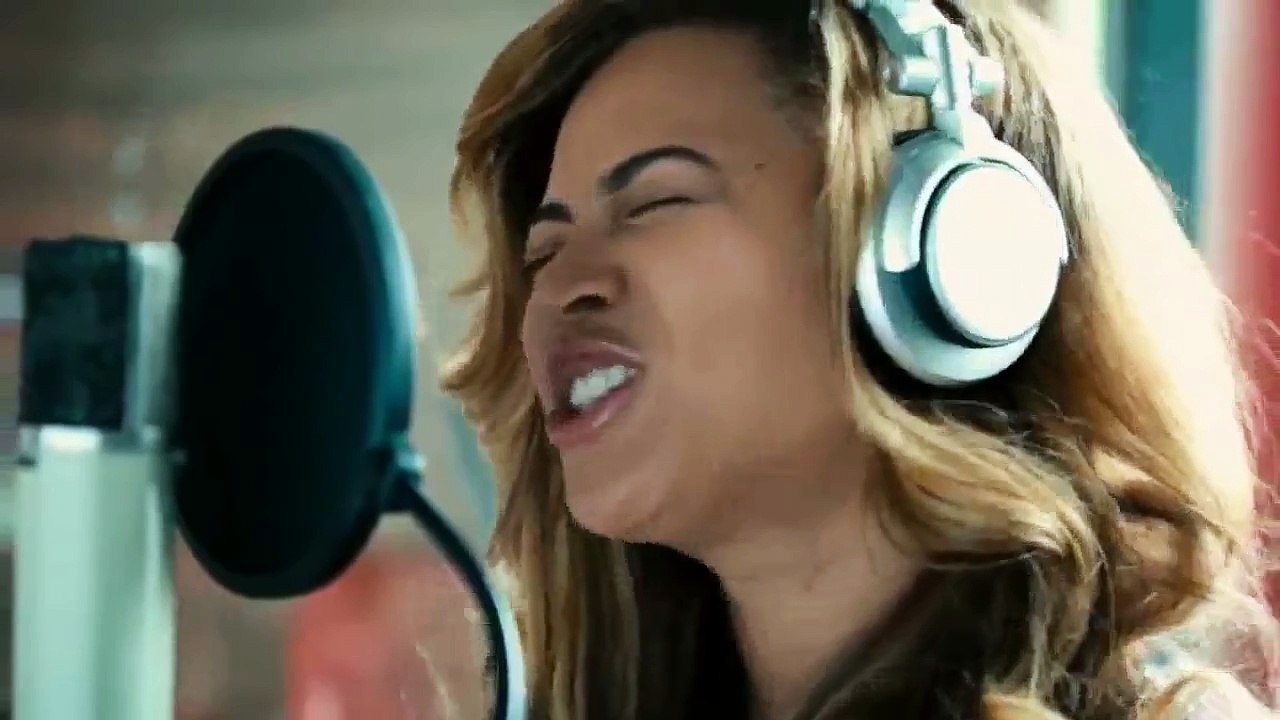 Beyonce In the studio ( I Care,Run The World, Runway, Heartbeat) "Life is but a Dream"
