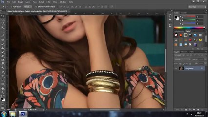 Create Easy Retouch Smudge Painting Photoshop Tutorial