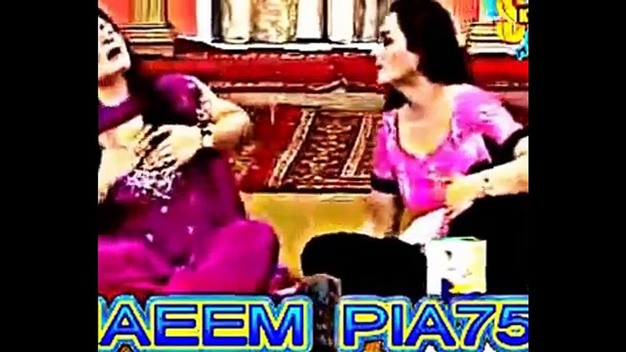 KHUSHBOO PUNJABI STAGE MUJRA 2015 - PAKISTANI MUJRA DANCE