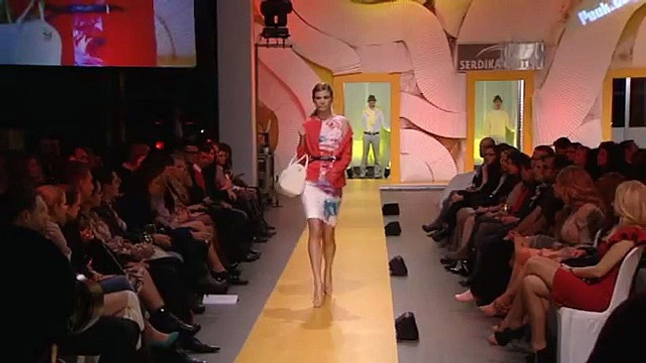 Пролетно модно ревю в Сердика Център