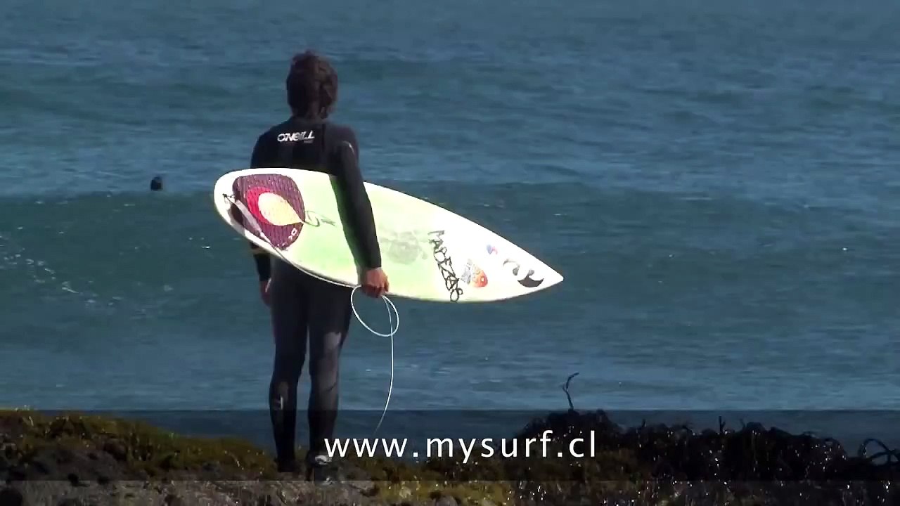 Surf en Puertecillo, Chile