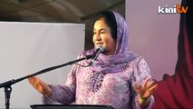 Rosmah: Cukup, beli 2 pasang baju raya, 3 tin biskut