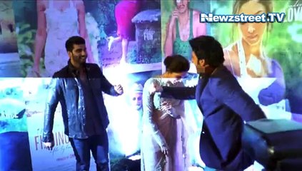 LOL! Ranbir Kapoor makes fun of friends