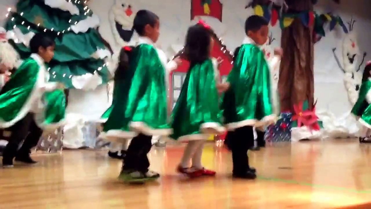 Little kids dancing