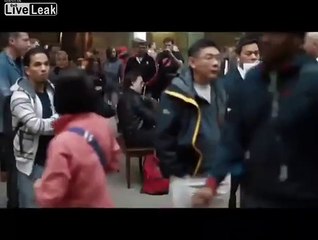 Dude Sits Down At Public Piano.... Gives it a Schoolin