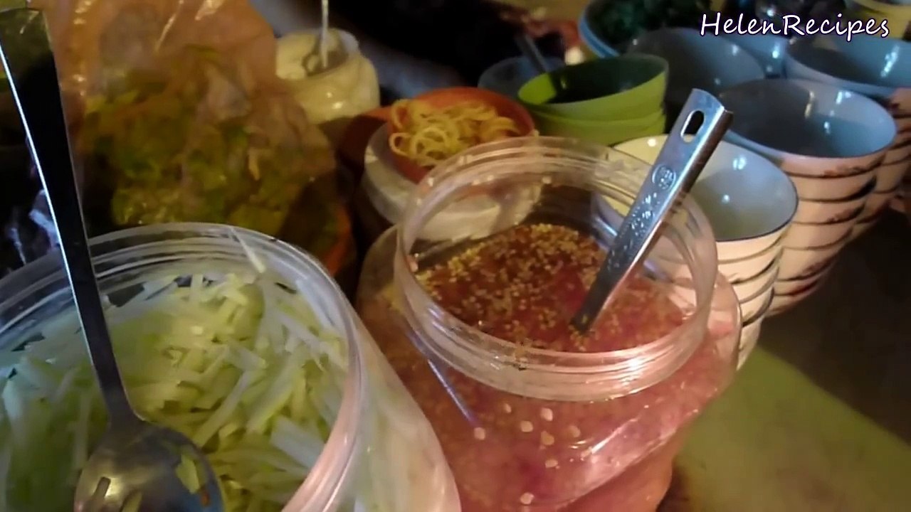 Dare you eat this? Bizarre Food in Vietnam (Eps. 1)