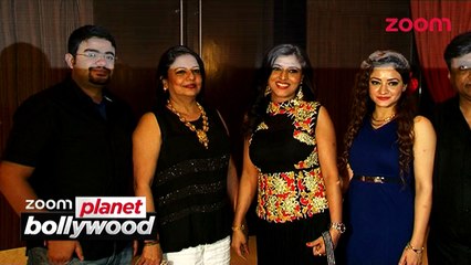 Priyanka Chopra's mother, Madhu Chopra, does NOT AGREE with her Tweet - Bollywood News