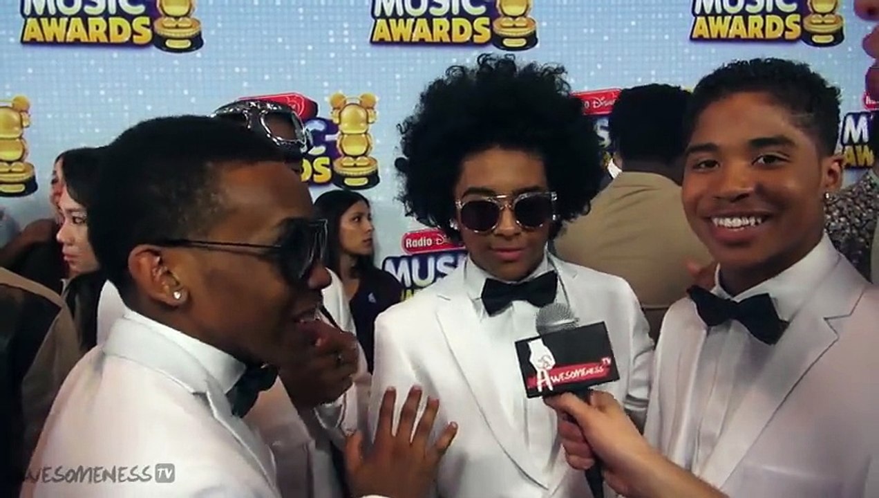 Mindless Behavior at the Radio Disney Music Awards - Mindless Takeover