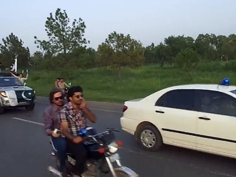 Islamabad Traffic police Celebrate 14 August in rally style with host Hamid mir Journalist from GEO News group. PCCNN