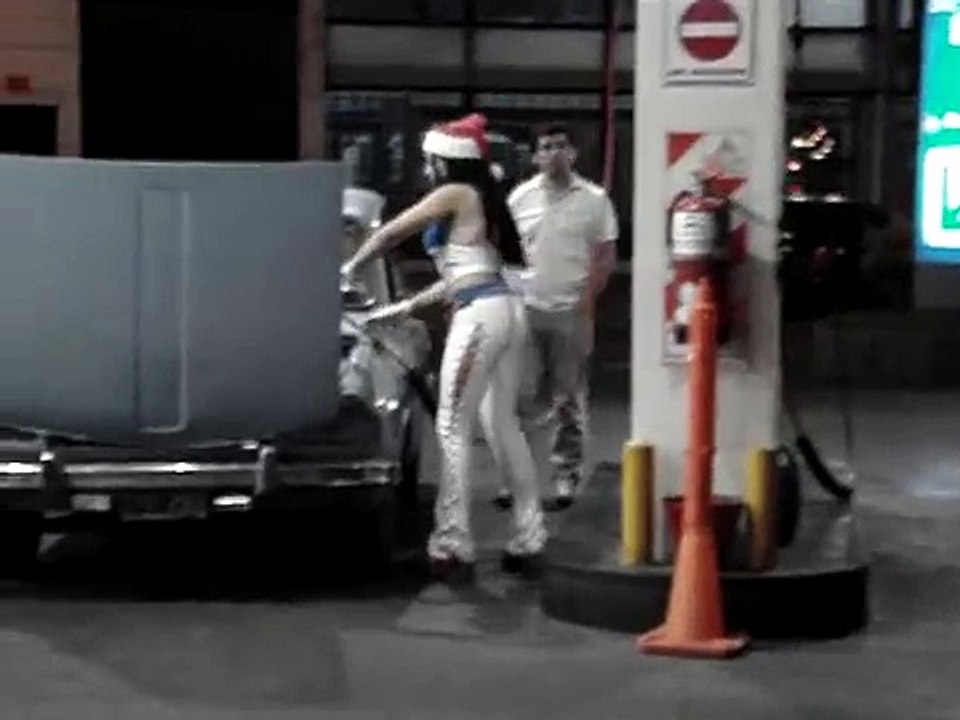 Chicas de Estacion de Servicio GNC