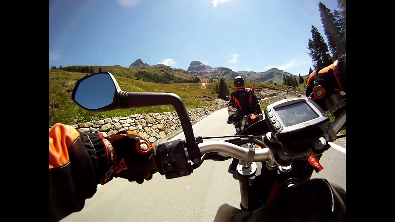 KTM 950 SMR vs KTM 990 SM vs KTM 990 ADV To Splugen Pass 2011