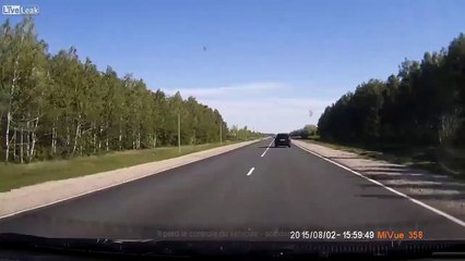 Il perd le controle du véhicule - accident fail