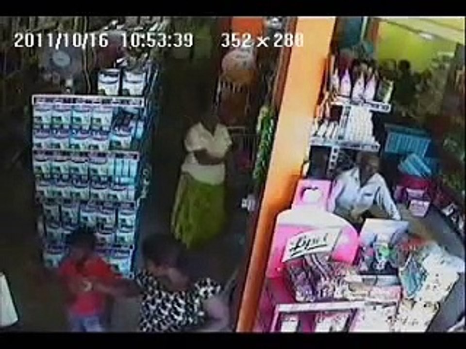 Shoplifting in Panadura (Sri Lanka)