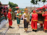 Beautiful Lao Girls in Lao Tradition Dresses - Laos