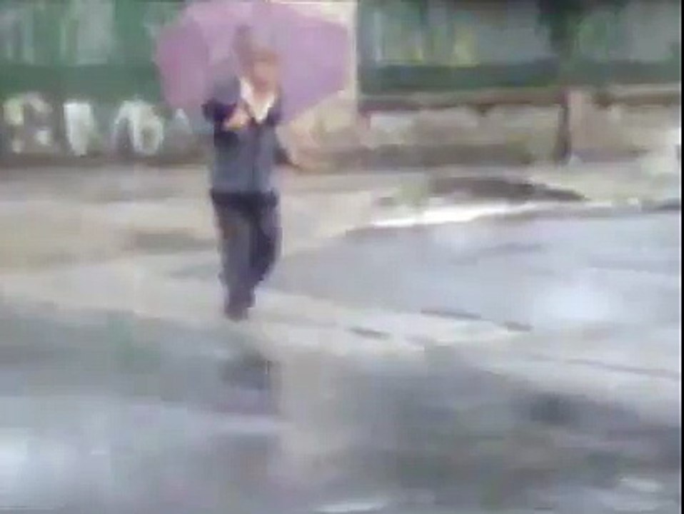 Amazing Lighting strikes man