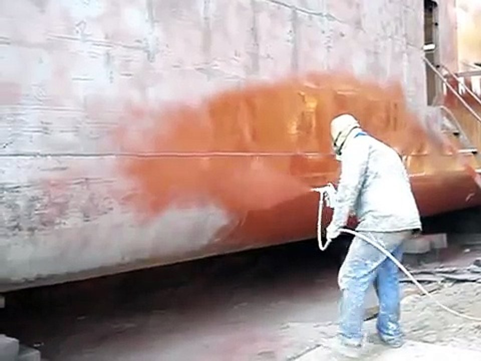 Como pintar um navio em poucos minutos. VALE A PENA VER Airless Estaleiro