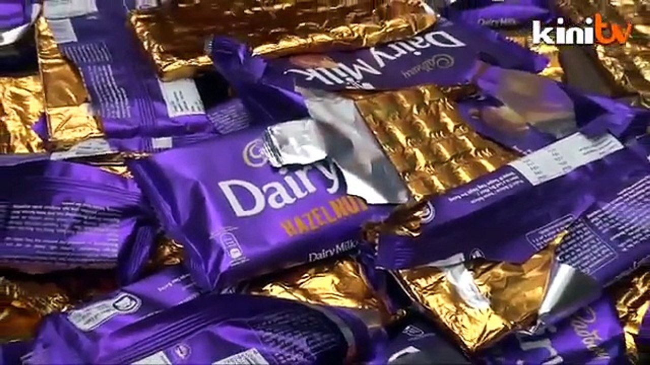 Isu coklat 'babi': NGO makan coklat, tanda sokongan pada Jakim