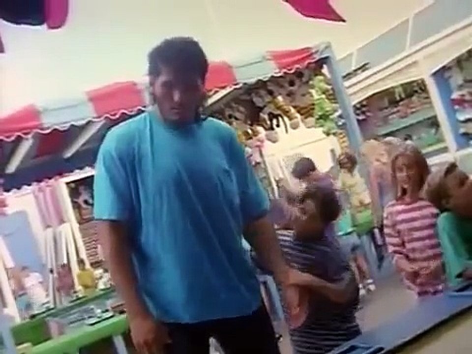 Jorge 'Giant' Gonzalez on Baywatch