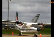Boeing 737 landing at Jungle airport