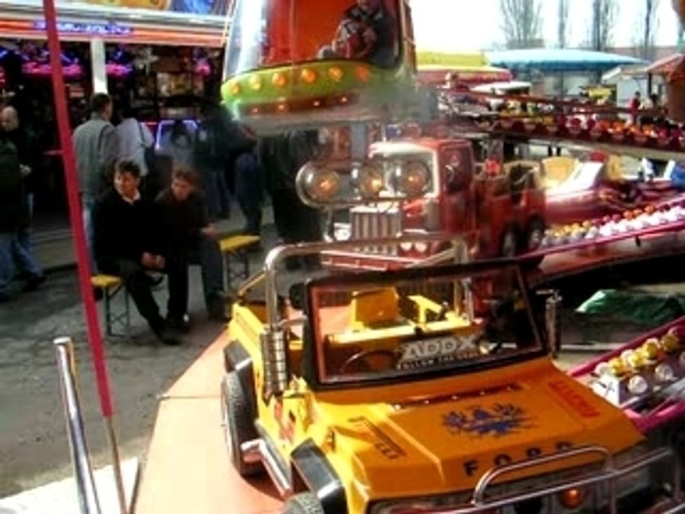 Bébé au manège (1)