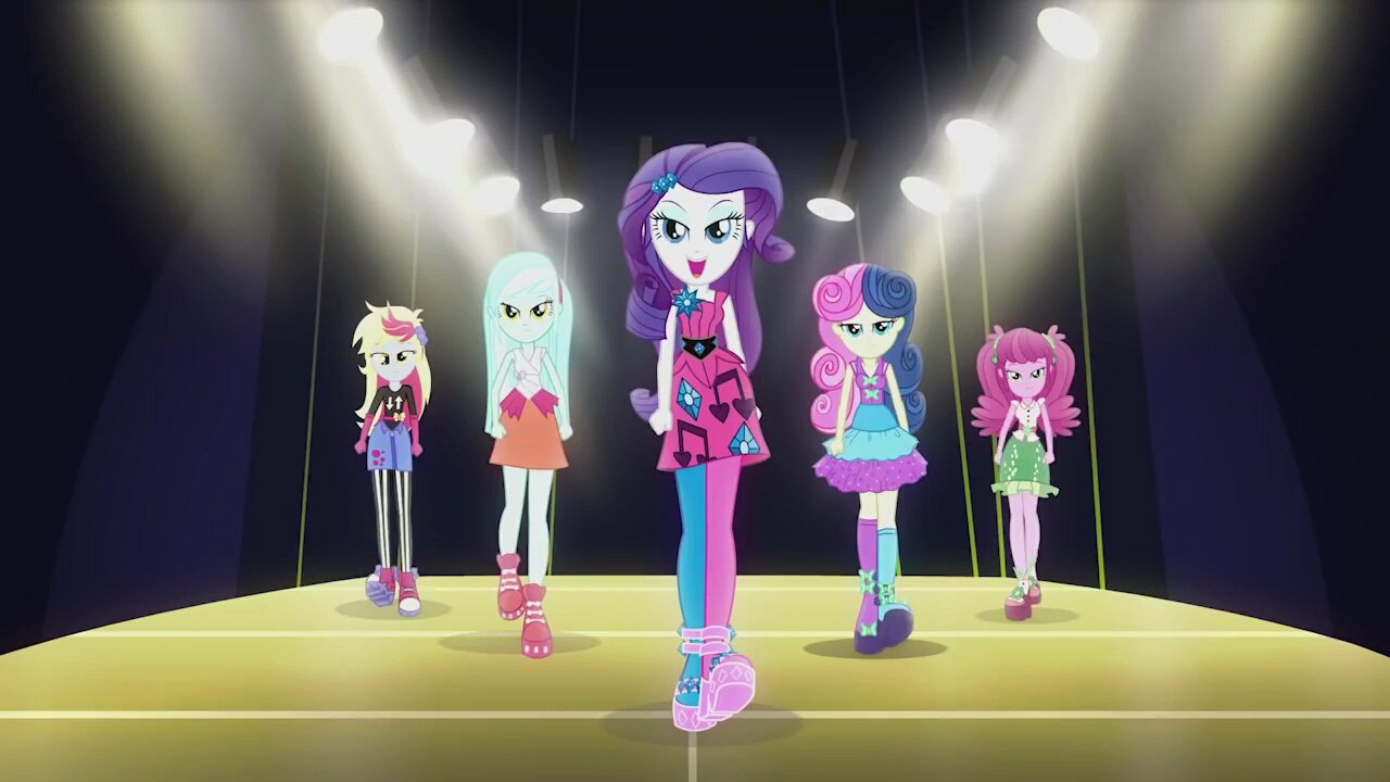 My Little Pony: Equestria Girls - Rainbow Rocks | Cortos Animados [9º Corto] "La Vida Es Una Pasarela" (Español Latino) - HD