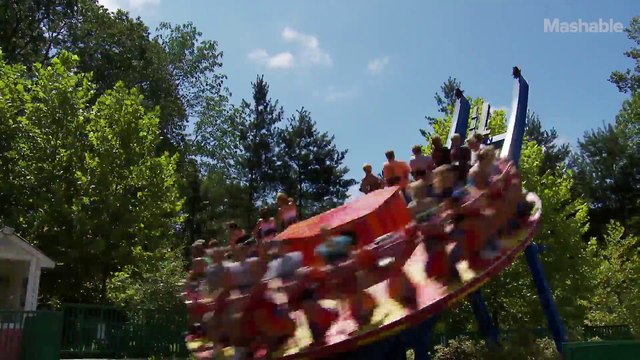 See how Dolly Parton is on the ride of her life | Mashable