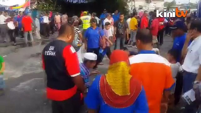 Goodies giveaway: Mah dares DAP to report to the EC