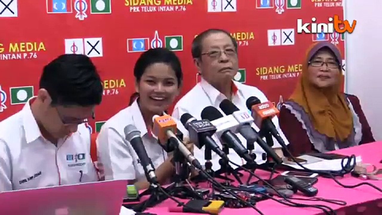 Dyana's mum quits Perkasa