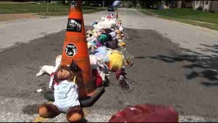 Ferguson recuerda a Michael Brown entre la frustración y la rabia