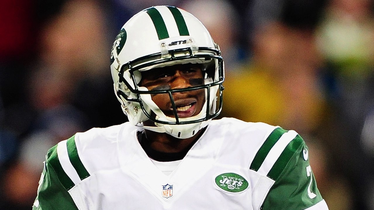 Geno Smith Gets Punched by Teammate, out 6-10 Weeks With Broken Jaw