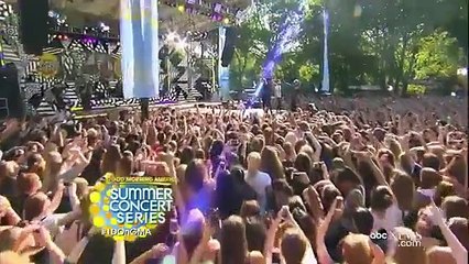 OneDirection | DragMeDown | Live