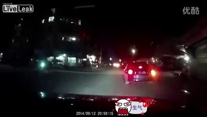 LiveLeak - Two guys mug the Wrong girl at the Wrong town-copypasteads.com