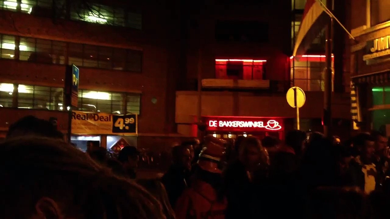 Feest bij Pim Konininginnenach Den Haag