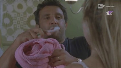 Lo sbirro Insinna confida alla moglie le avances della cugina ma lei non gli dà peso