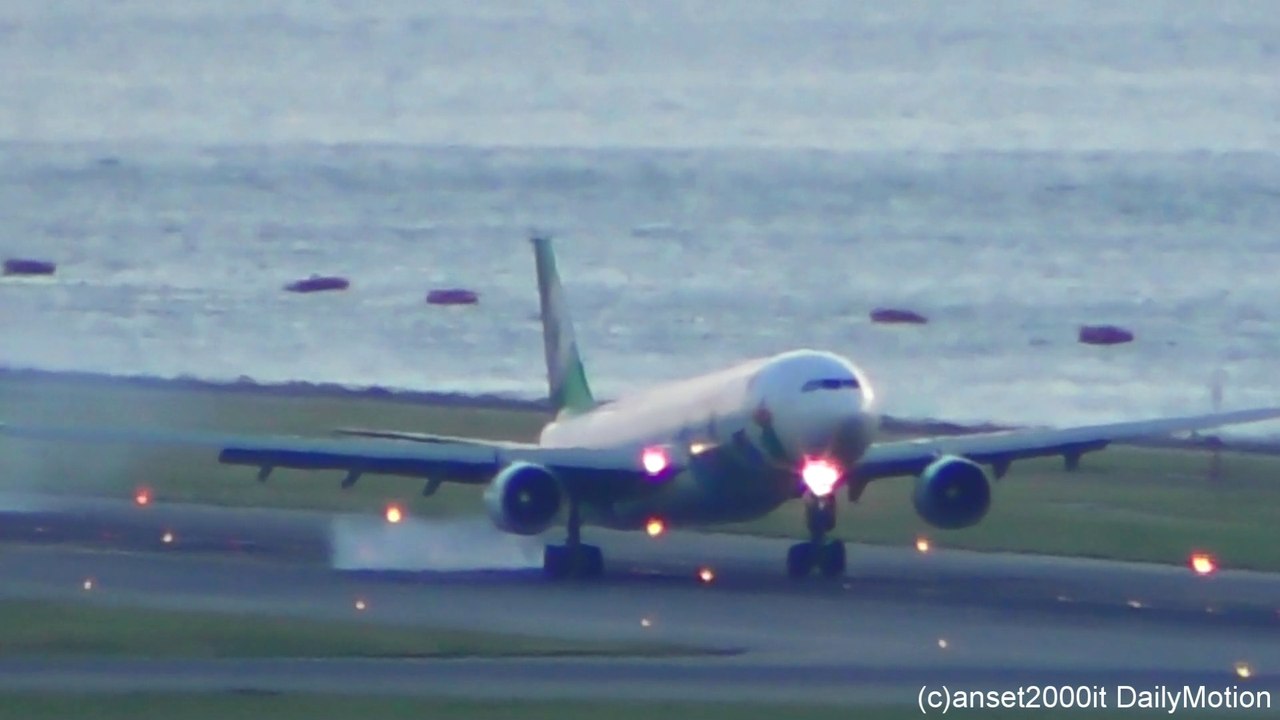 Hong Kong Airport Plane Spotting. Airbus A330 "Hello Kitty" Livery Eva Air Landing at Sunset