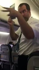 Les drôles de consignes de sécurité d'un steward