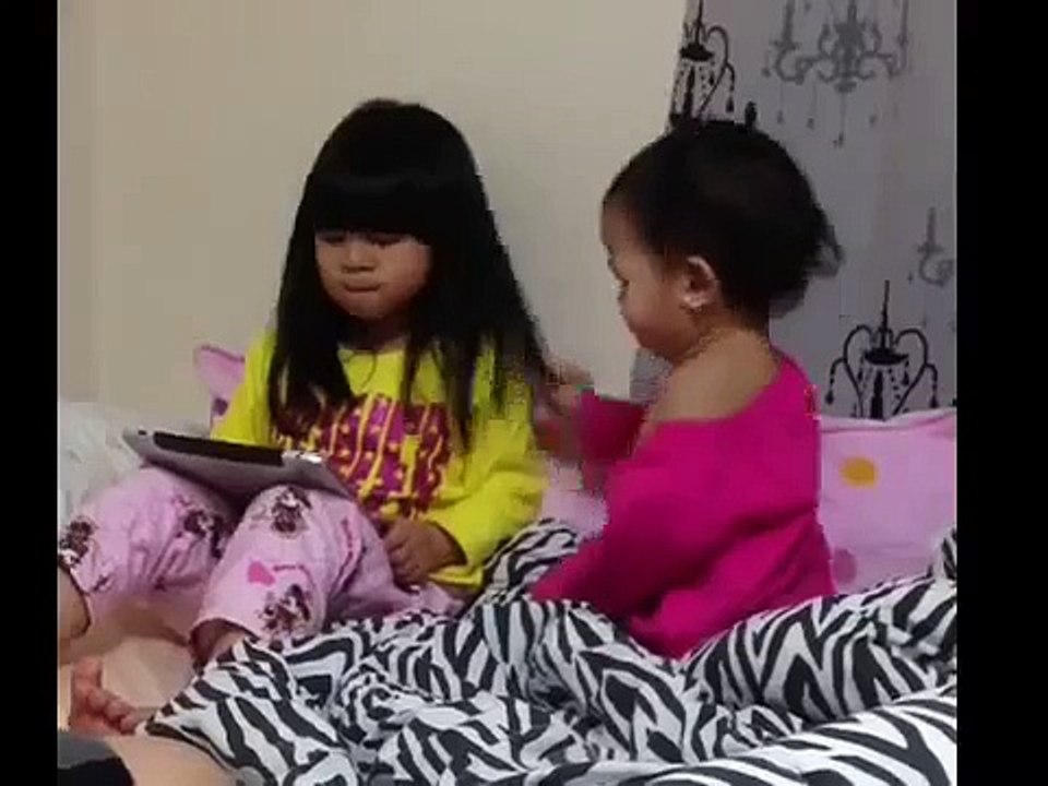 funny video fight between two sister......
